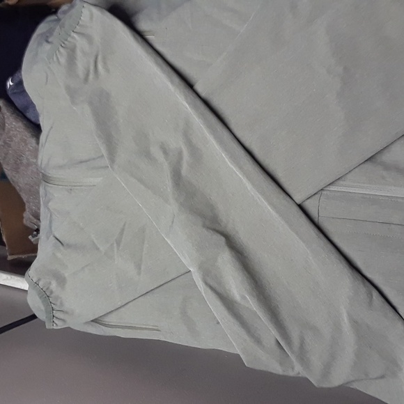 Swiss Tech light (warmth) zip up jacket - Picture 3 of 4